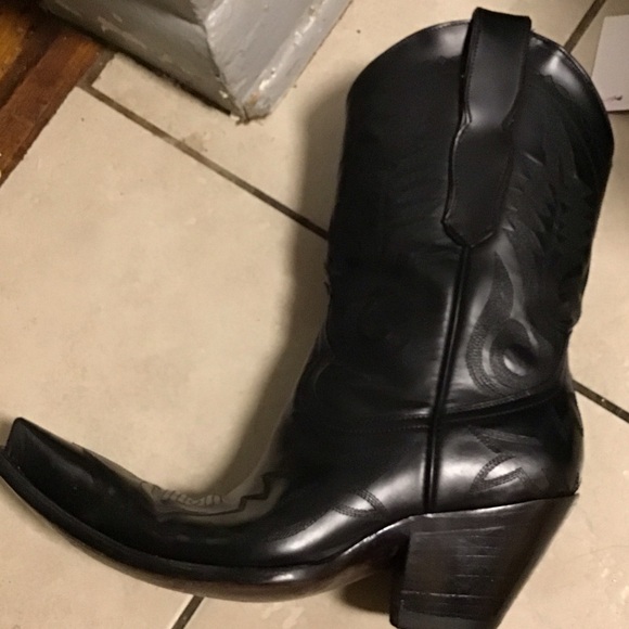 Elegant Black Leather Heeled Boots